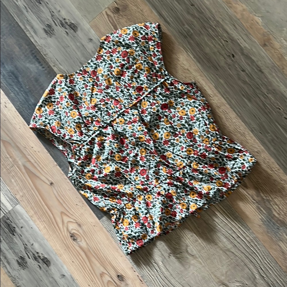 Mauby Gathered Peplum Top in Alhambra Floral Size: Small (S) - Picture 13 of 16
